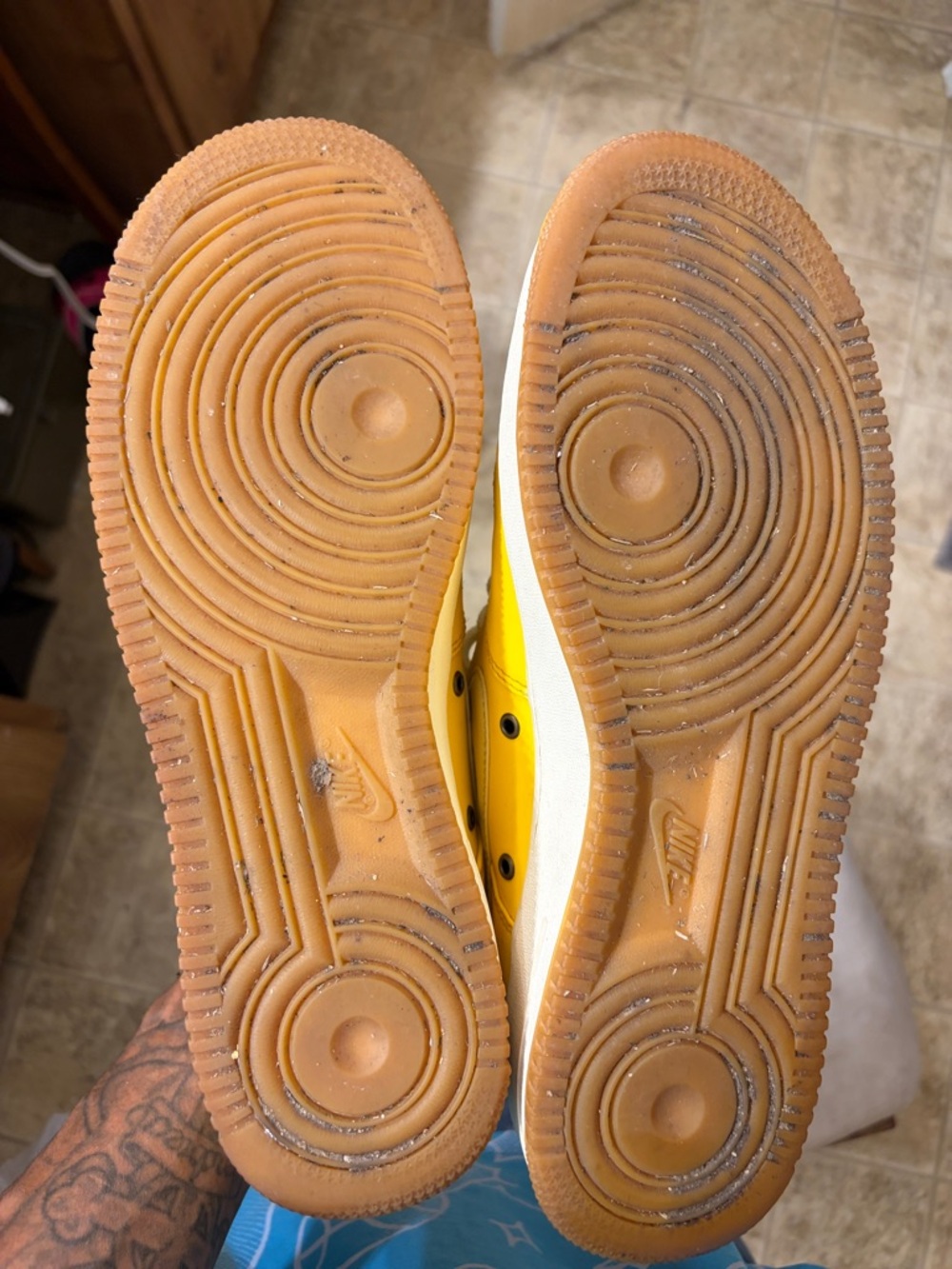 Af1 - Picture 3 of 8